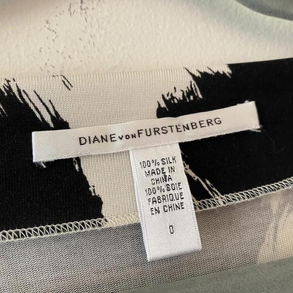 DIANE VON FURSTENBERG black and white pattern silk dress - Picture 4 of 5